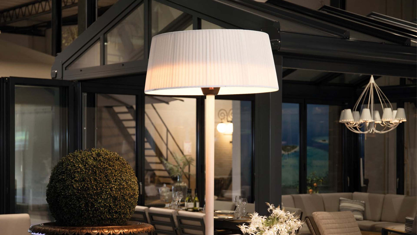 Artix Bright Fritstående Terrassevarmer – Hvid (2100W) - Nordic Unique