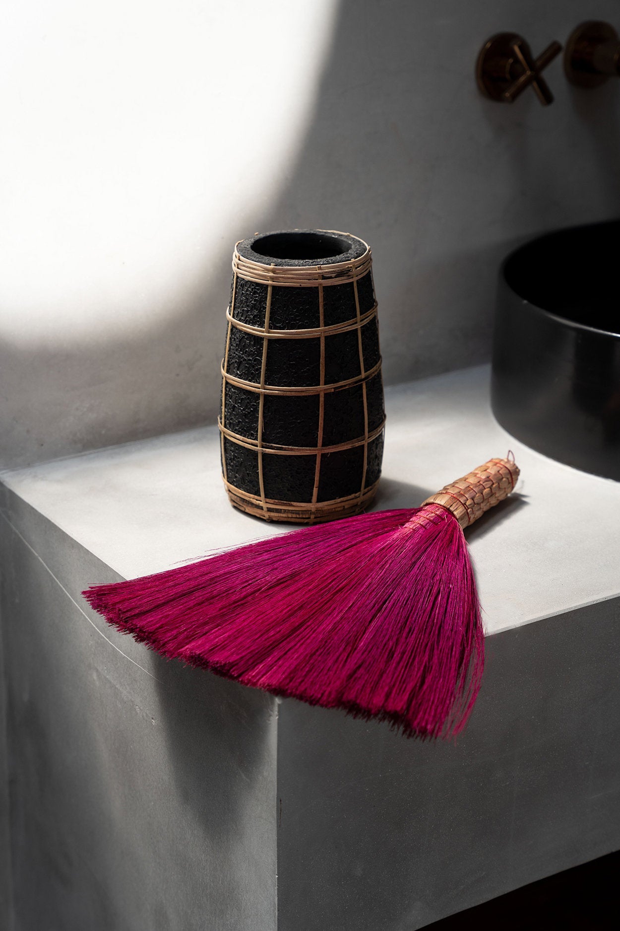 Barcelona Vase - Black Nature - S