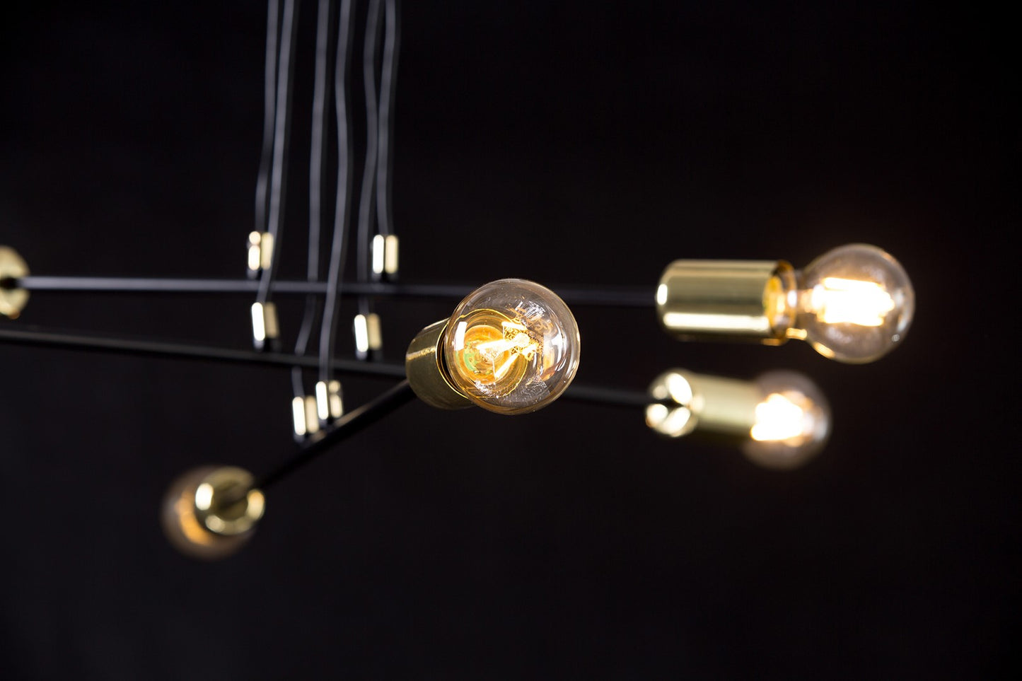 Loftlampe VESIO 6 - Sort / Guld / Rav - Nordic Unique