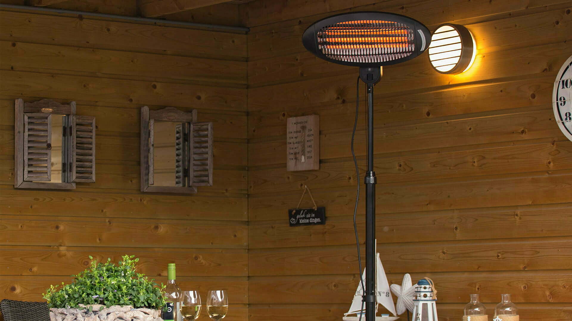 Elektra Quartz Fritstående Terrassevarmer – Sort (2000W) - Nordic Unique