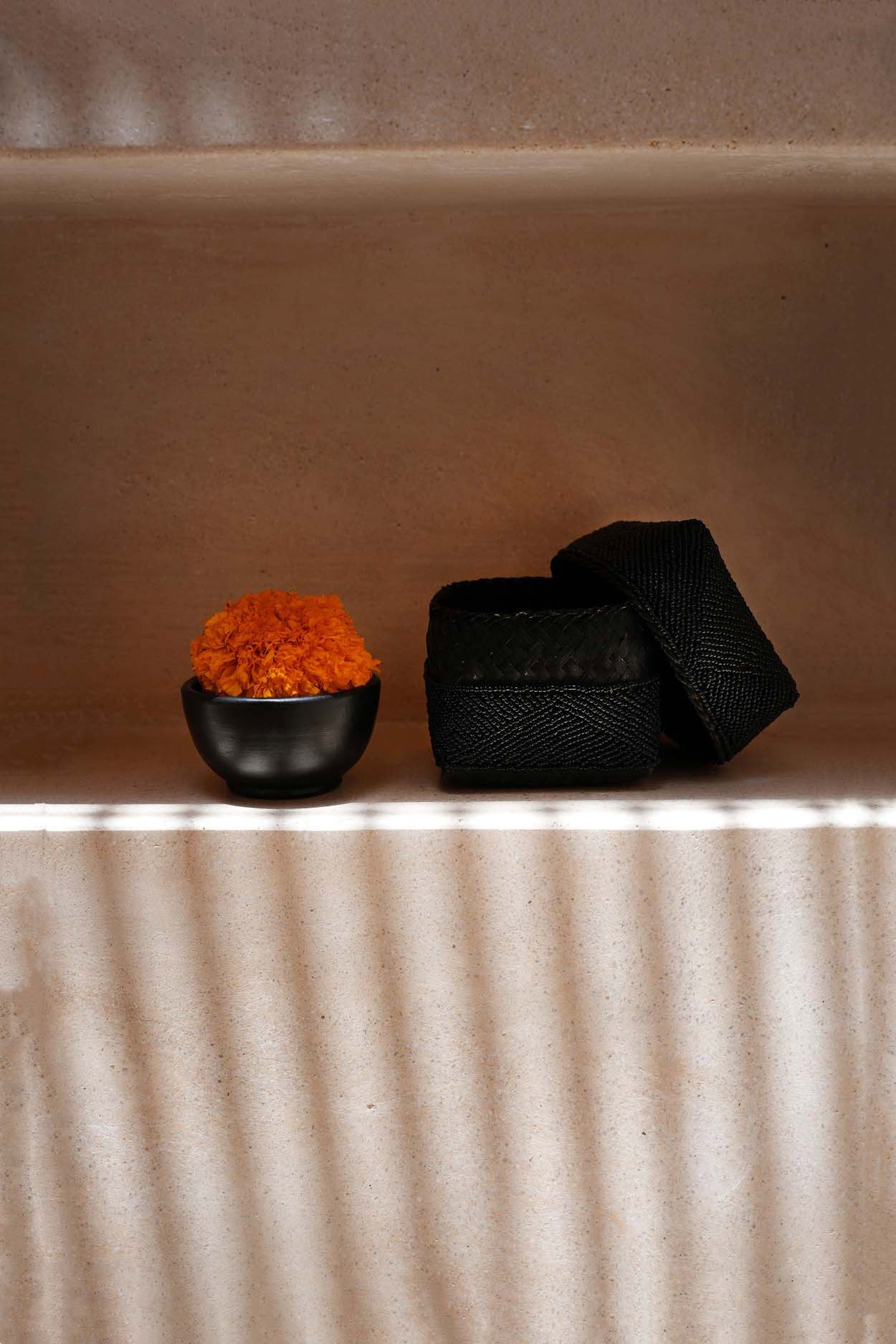 Den Perlede Kurv - Sort - L - Nordic Unique