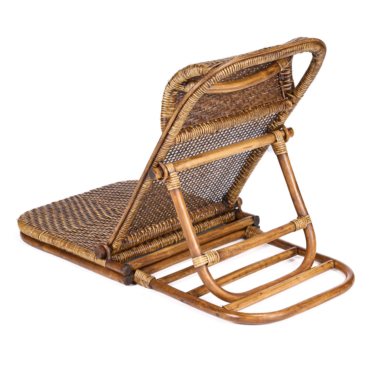 Rattan Gulvlænestol - Mørk Valnød - Nordic Unique