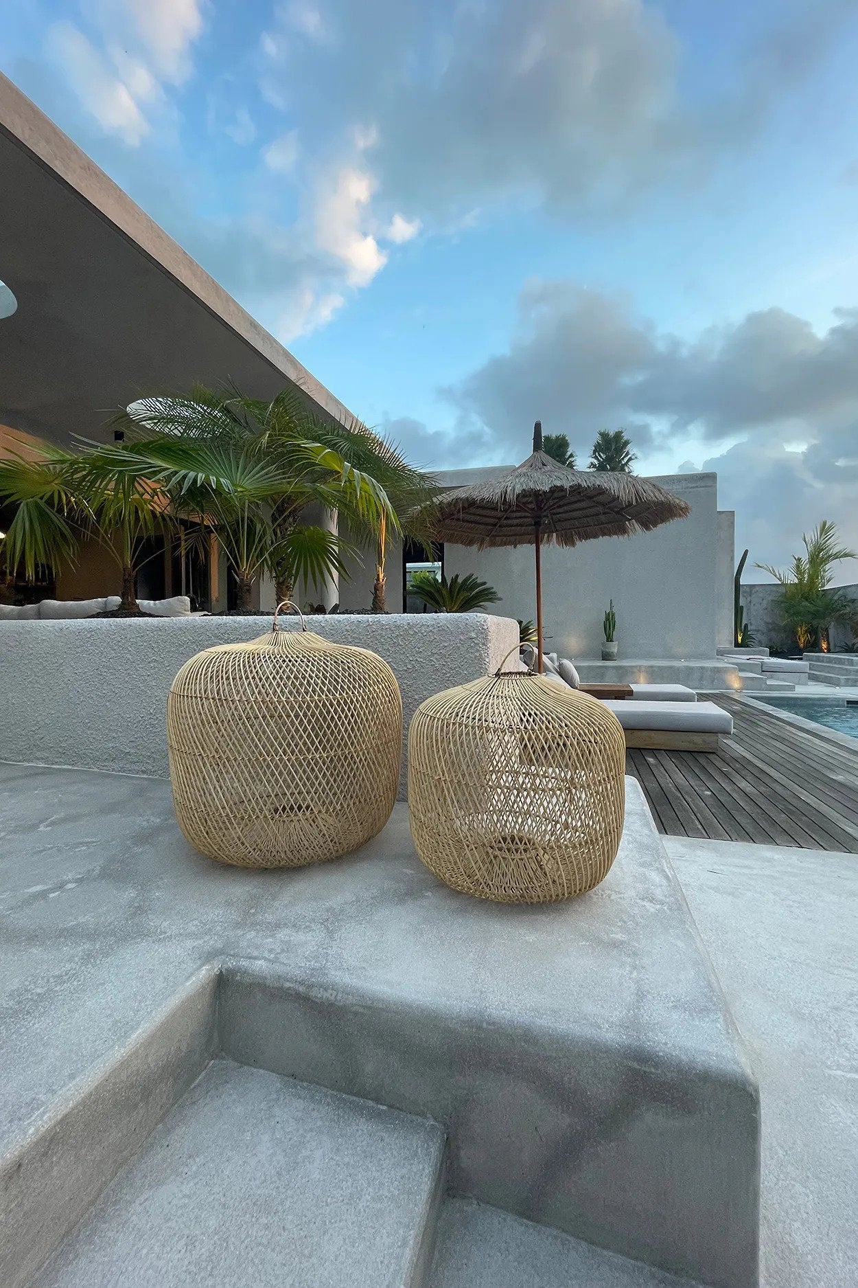 Batu Bolong Lamp Pendant - Natural - L