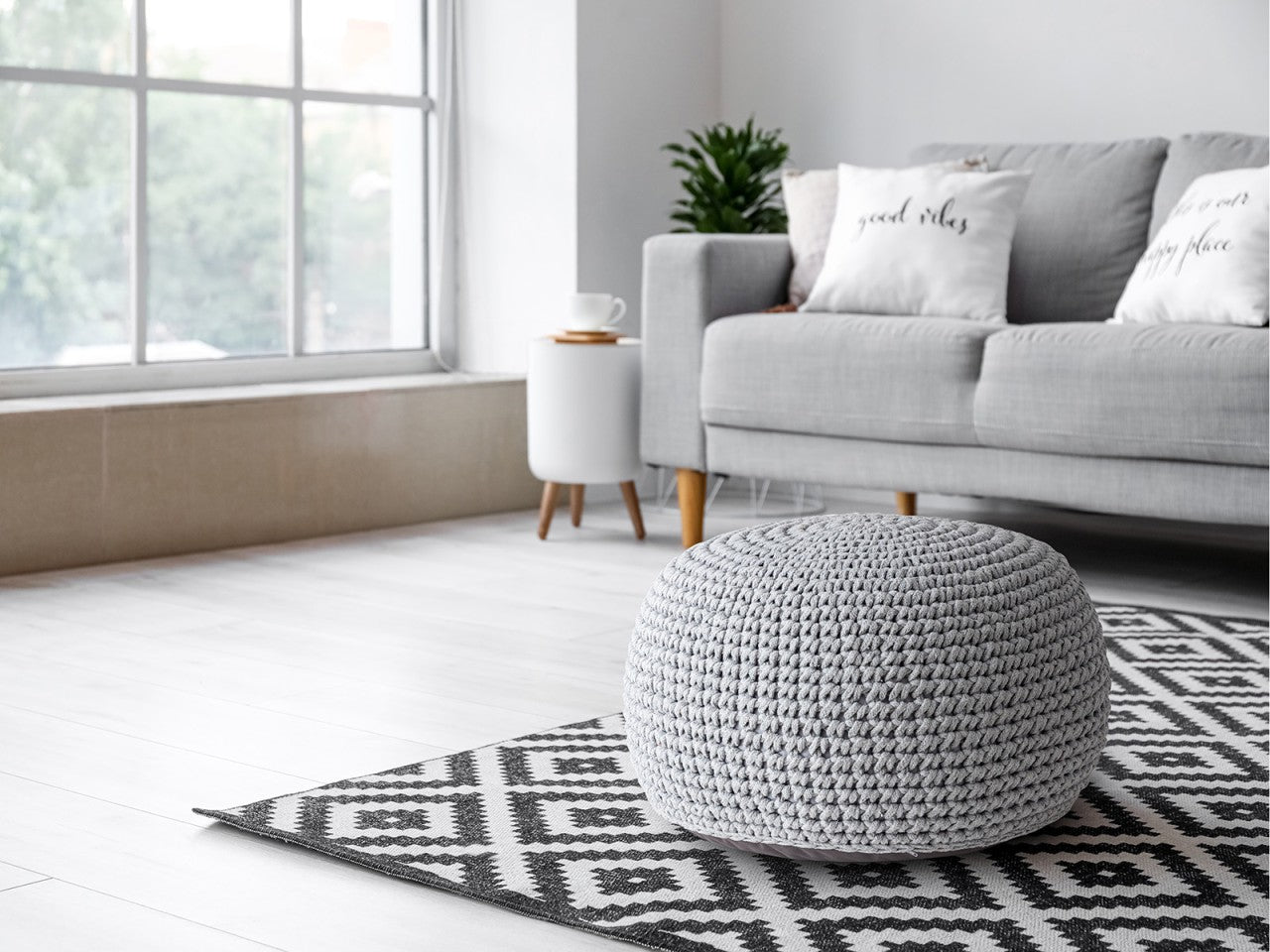 Puf Grovstrik Ø55 H37 100% Genbrugsbomuld - Nordic Unique