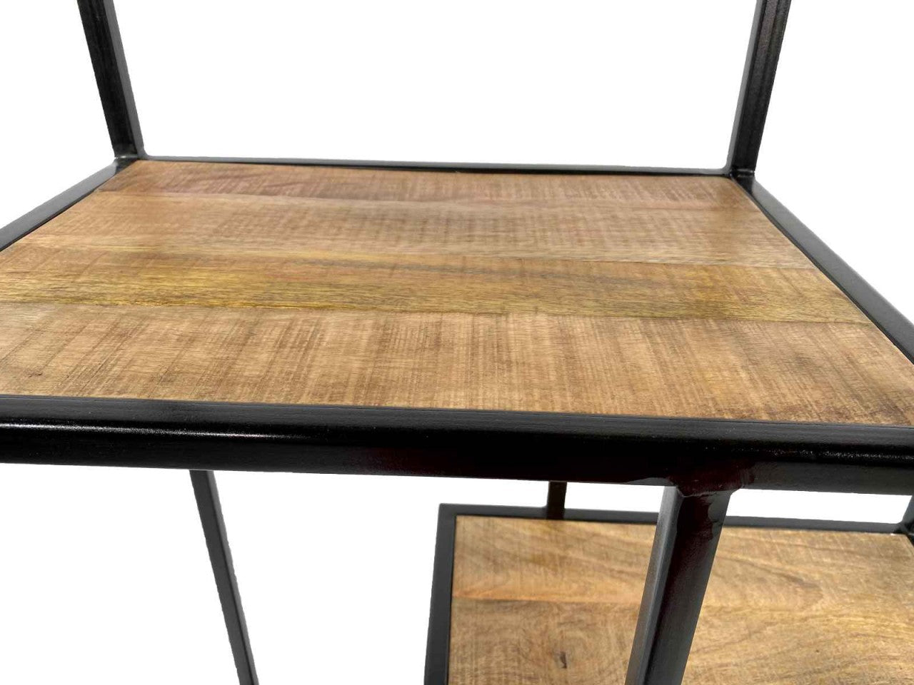 Liverpool reol – bogreol og rumdeler i industrielt design - Nordic Unique