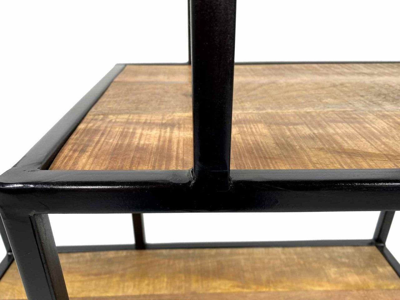 Liverpool reol – bogreol og rumdeler i industrielt design - Nordic Unique