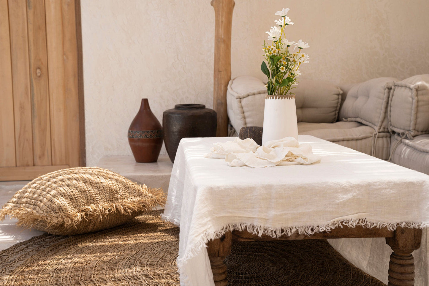 White linen tablecloth - 150x150cm