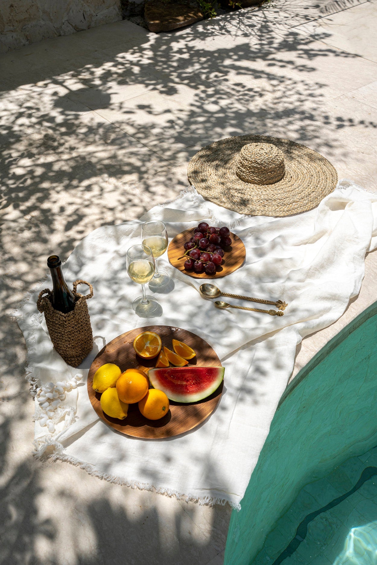 White linen tablecloth - 150x150cm