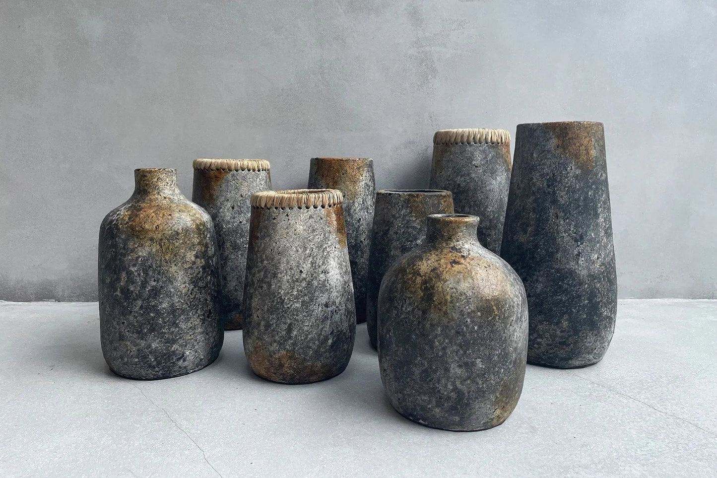 Paris Vase - Antique Grey - M