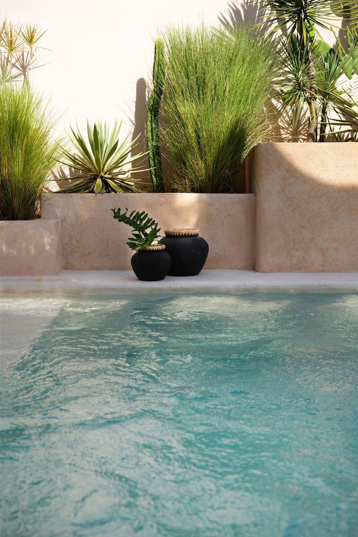 Madrid Vase - Sort Naturlig - L - Nordic Unique