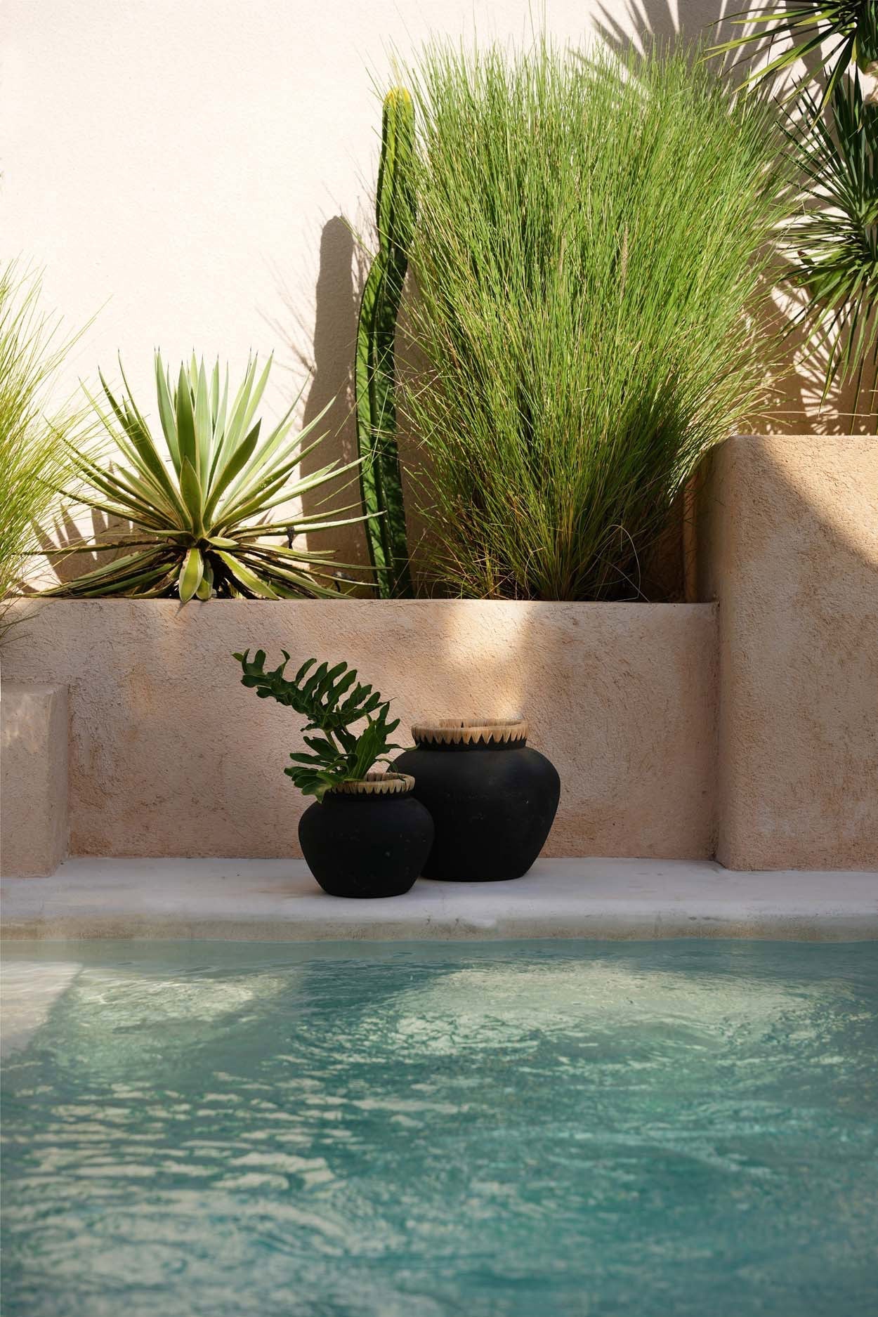 Madrid Vase - Sort Naturlig - L - Nordic Unique