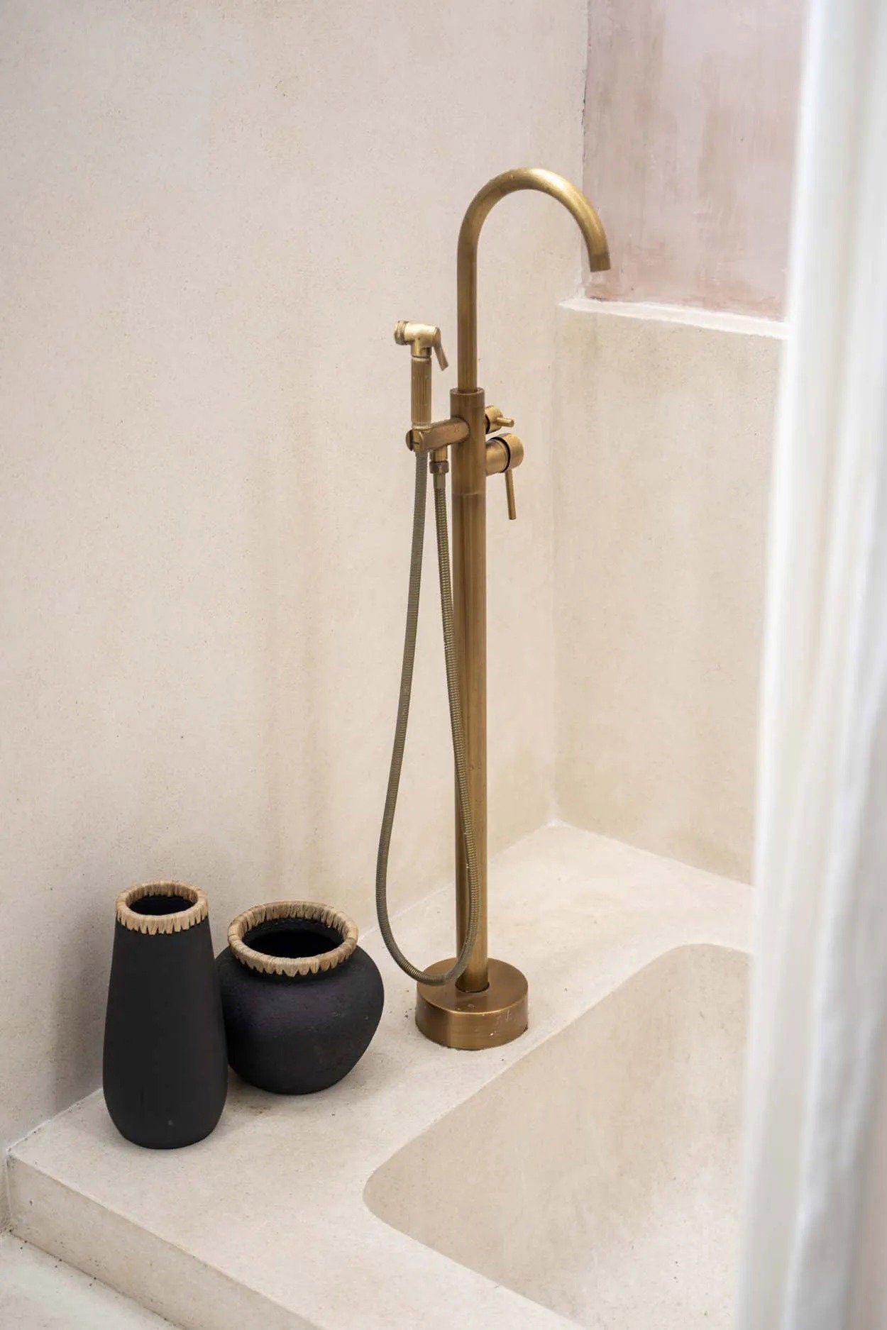 Berlin Vase - Sort Naturlig - S - Nordic Unique