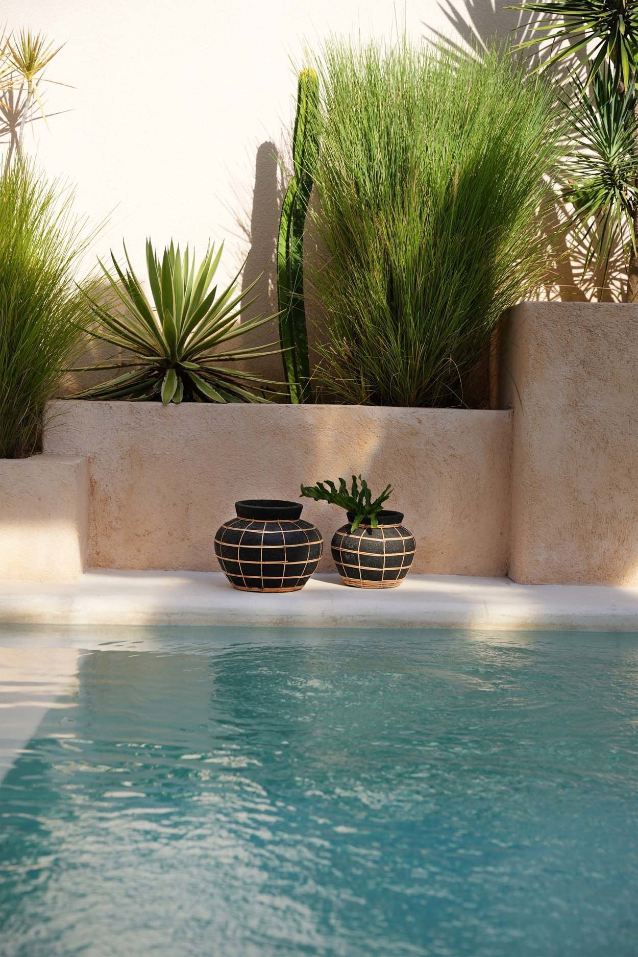 Mavevasen - Sort Naturlig - L - Nordic Unique