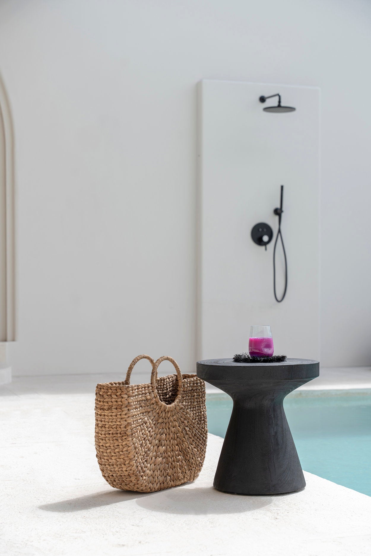 Gravitations Sidebord - Sort - Nordic Unique