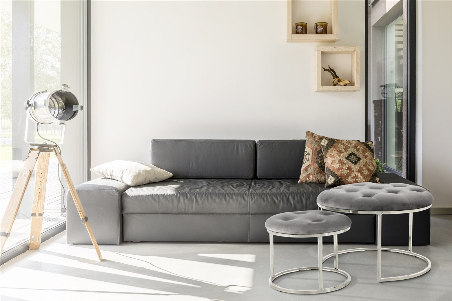 Sæt med 2 puffer Becky 800 – Grå / Sølv - Nordic Unique